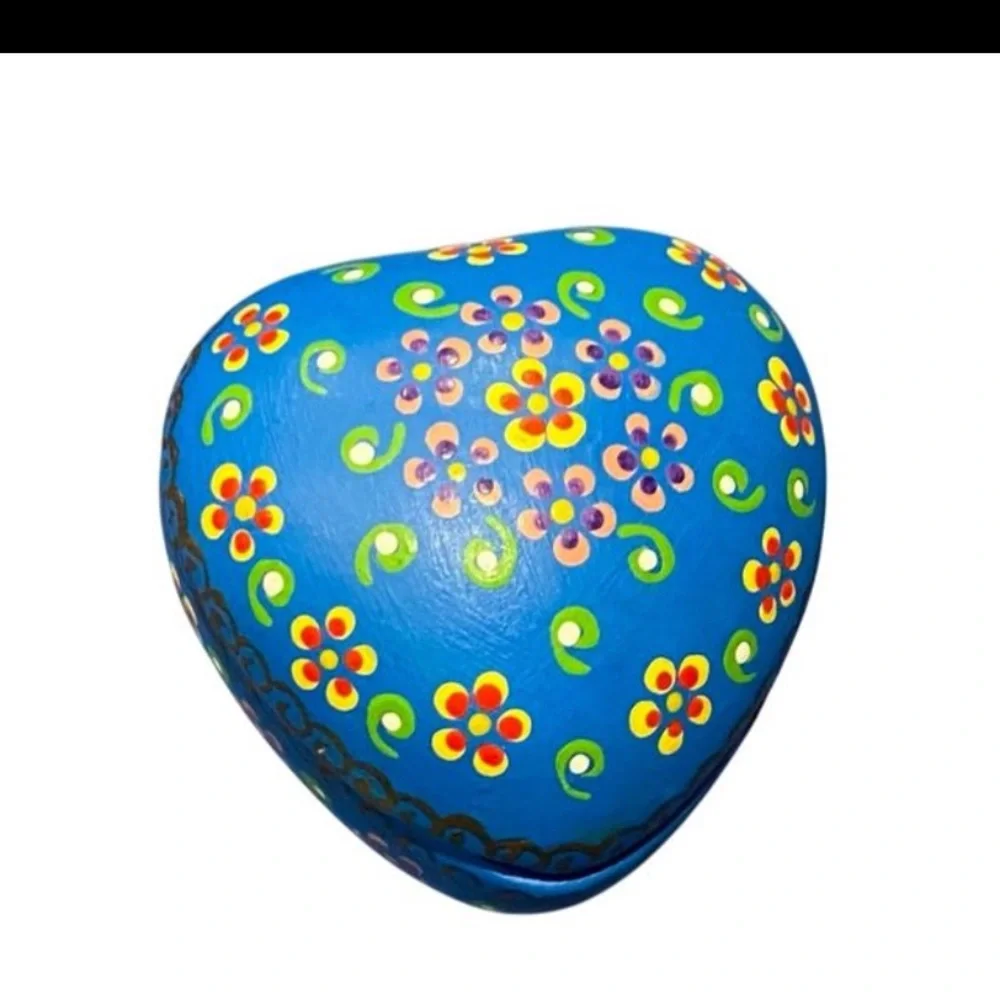 Colorful Heart-Shaped Trinket/Jewelry Box Columbia - Picture 2 of 6